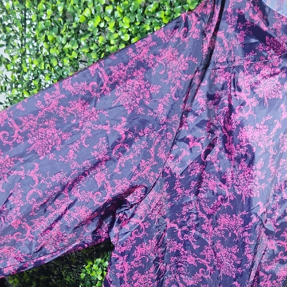 Chic Pink and Black Utility Jacket with Full-Length Zipper - Picture 6 of 16